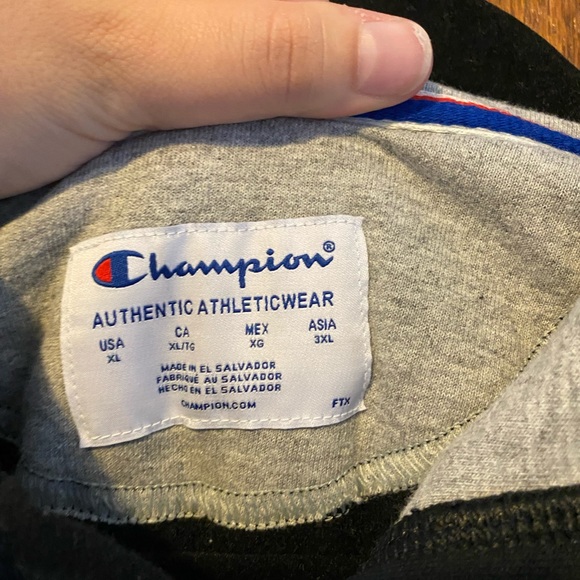 Champion hoodie - Picture 3 of 4